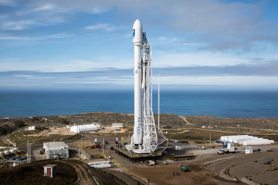 News — SpaceX rocket booster is on a 5,400-mph collision course with the moon (inline 1)