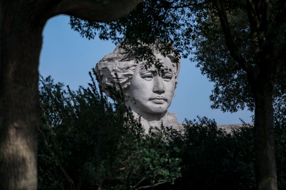 Xi Jinping — China Replaces the Cross with Xi's Visage: A Declaration of Absolute I (photo)