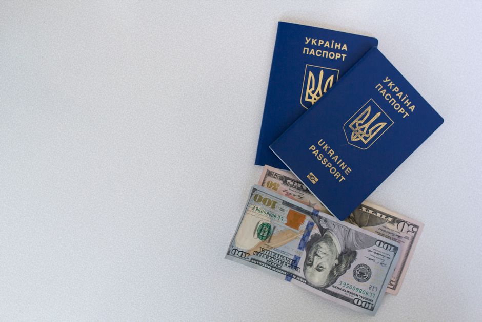 Federal Fraud — Vance's Migrant Misfire: Uncovering $230 Billion in Federal Fraud (photo)