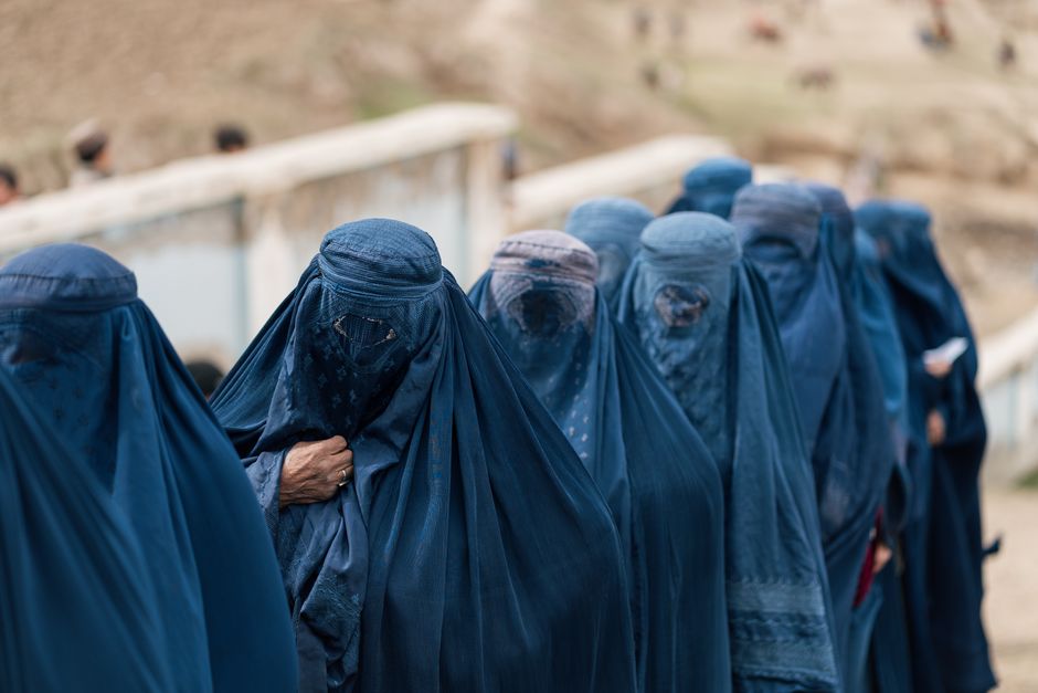 Human Rights — Taliban claims five years of peace in Afghanistan – but women and girl (photo)