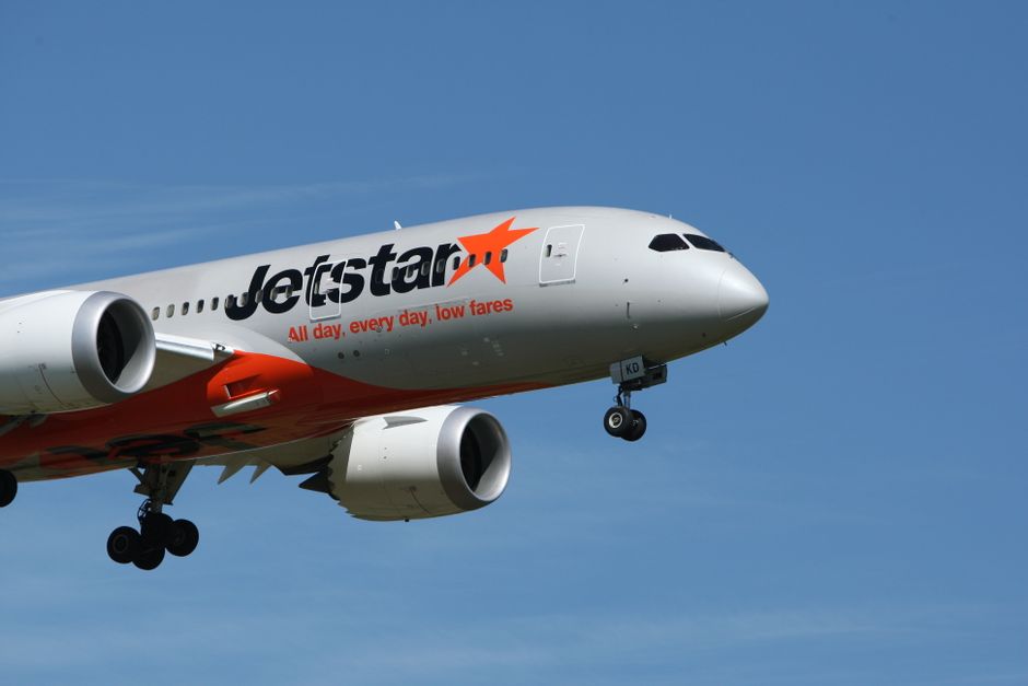 Jetstar — Jetstar introduces fees for carry-on luggage in overhead lockers (inline 2)