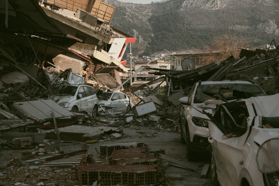 Colombia earthquake preparedness — Colombia's Earthquake Reveals a Systemic Failure of Preparedness (photo)