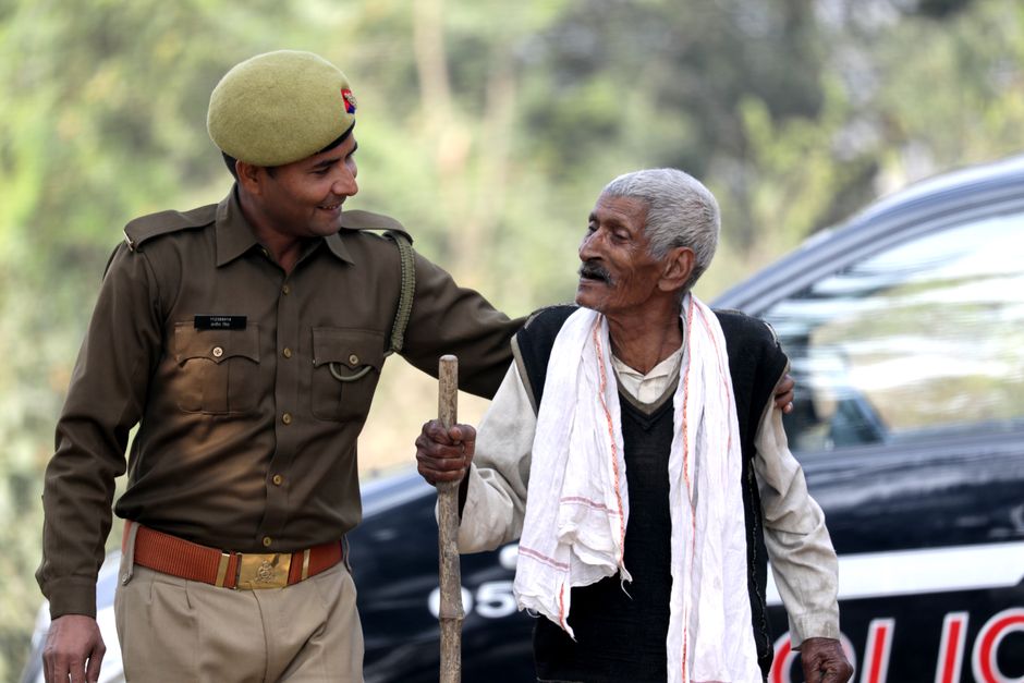 How — How a 97-year-old escaped deadly Indian floods on a banana log raft (inline 2)