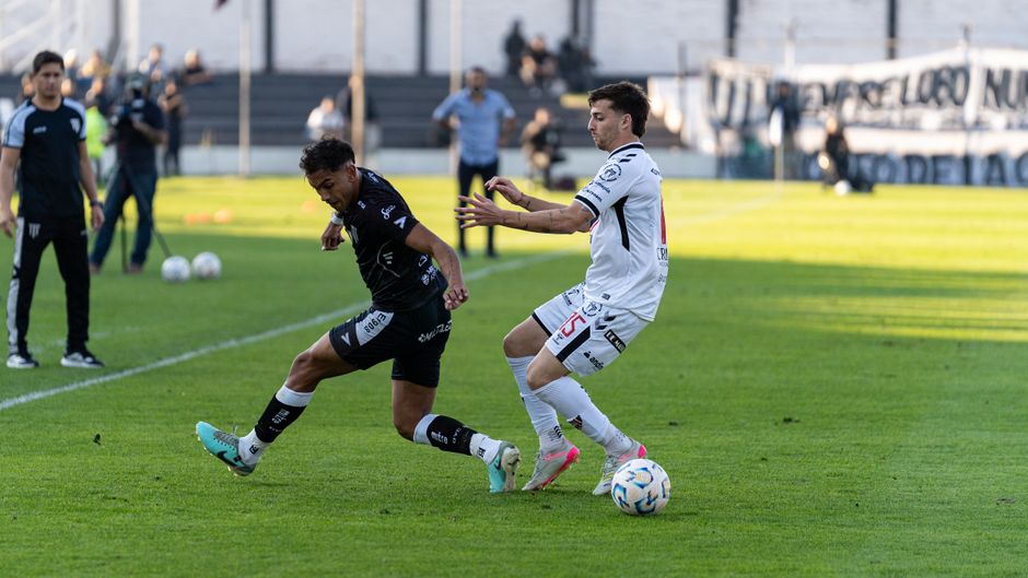 football finance — The high-stakes dance of desperation and desire (photo)