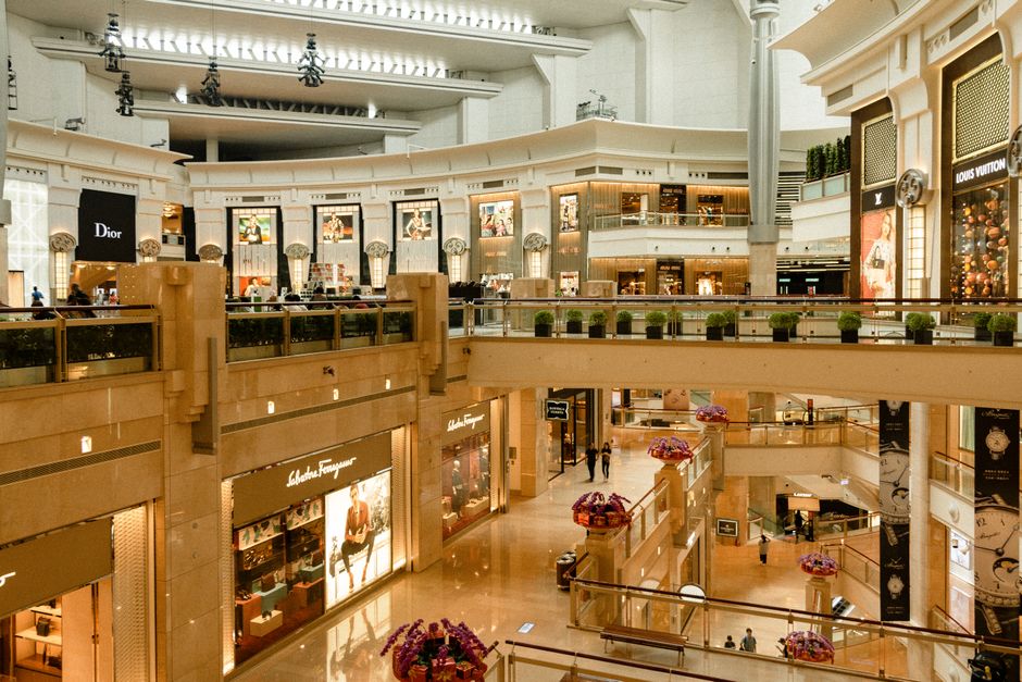 luxury retail — Luxury Retail's New Battlefield: Experience Over Exclusivity (photo)