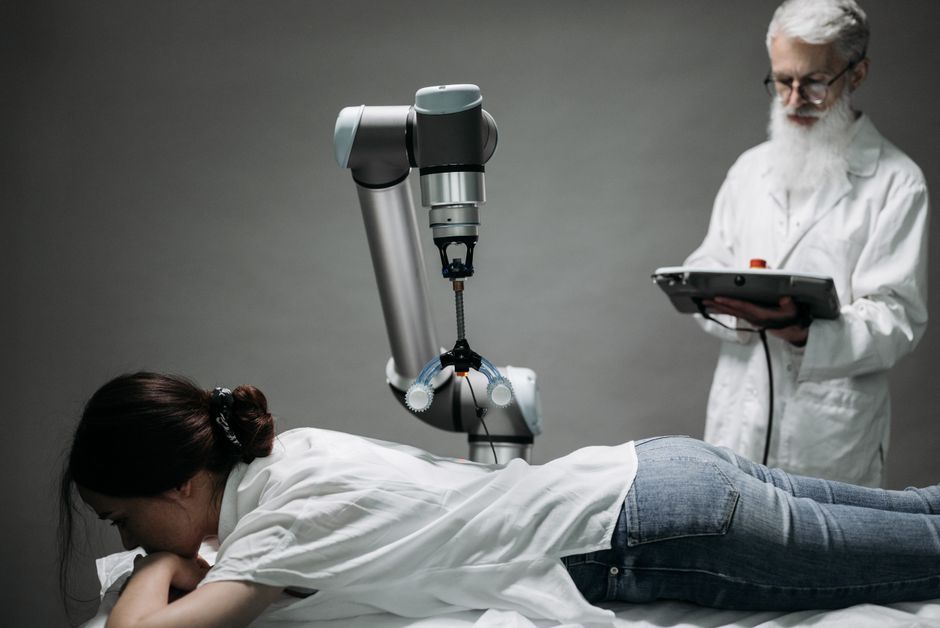 technology — Surgeons Control Robots from Afar, Revolutionizing Tech Life (inline 3)