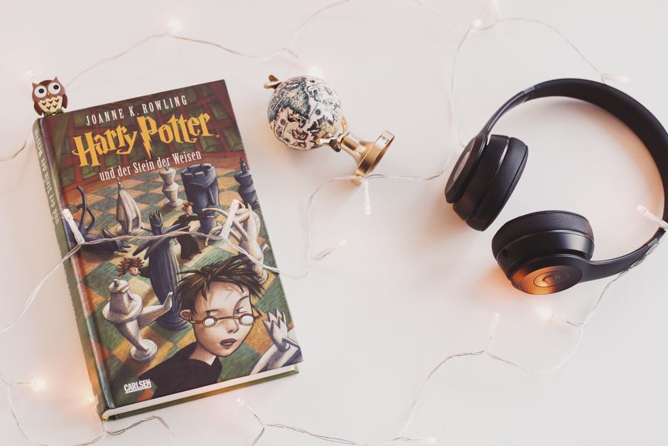 Harry Potter reboot controversy — Bel Powley's Harry Potter Risk: Art and Activism in the Wizarding Worl (photo)