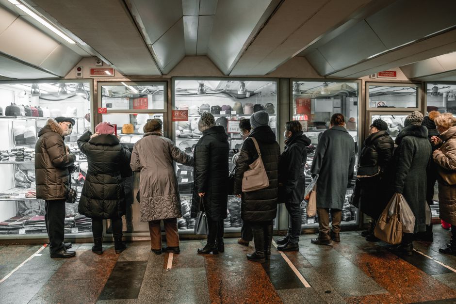 eclipse economy — The Eclipse Economy: How FOMO Fails on a Universal Wonder (photo)