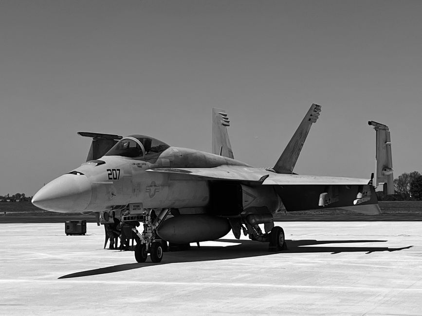 middle-east — The Lincoln's Shadow Lingers as US Deploys New Carrier to Middle East (inline 3)