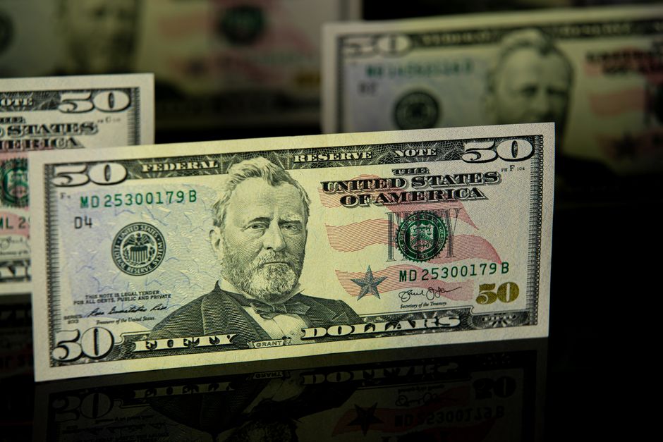 China yuan — China's yuan squeeze: when market forces meet Beijing's comfort zone (photo)
