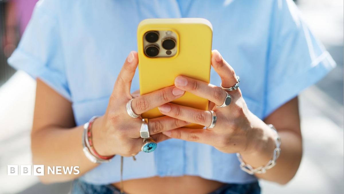 Australia — Australia’s Algorithm Off-Switch: Censorship or Consumer Choice? (featured)