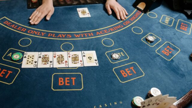 Dealers Are — Seoul Art Dealers' Bet: More Poker Face Than Payoff? (featured)