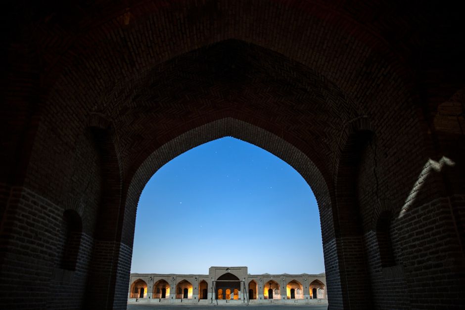 Iran — Iran’s Strait Gambit: Global Oil & Fashion Hang in the Balance (inline 2)