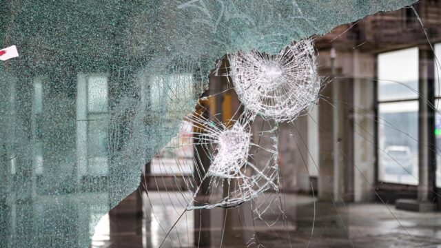 Barcelona — Paris Unrest: Can AI Police a Champions League Flashpoint? (featured)