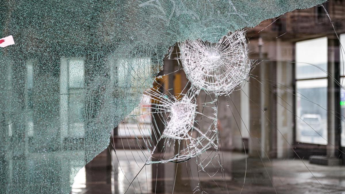 Barcelona — Paris Unrest: Can AI Police a Champions League Flashpoint? (featured)