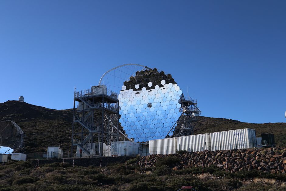 The James — Webb Telescope: AI's silent revolution in space science? (featured)