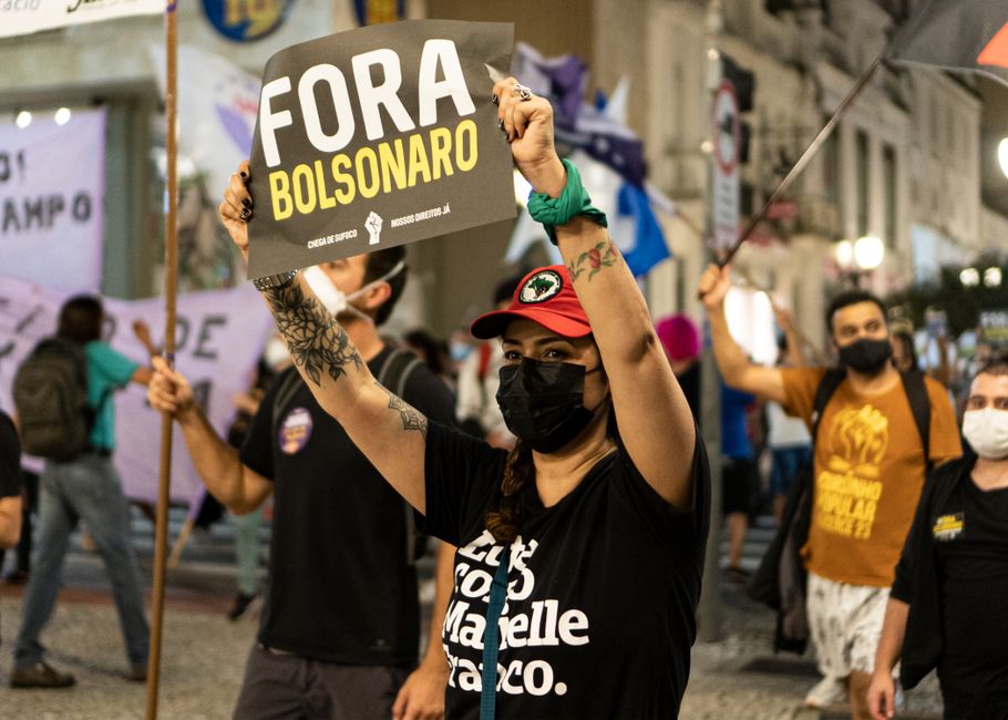 Defeated Brazilian — Bolsonaro Fled Brazil: AI Failed to Stop 'Defeated Brazilian' (photo)