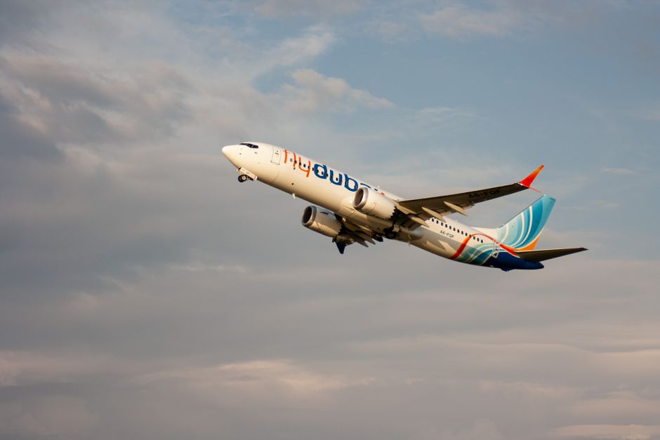 describes cockpit — Flydubai Cockpit Attack: What a Knife Incident Says About Airline Secu (featured)