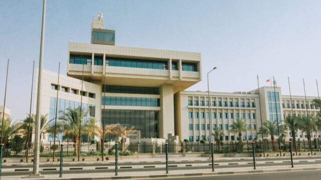 houthi missile — Houthi Palace Strike: Yemen's War Escalates, Diplomacy in (featured)