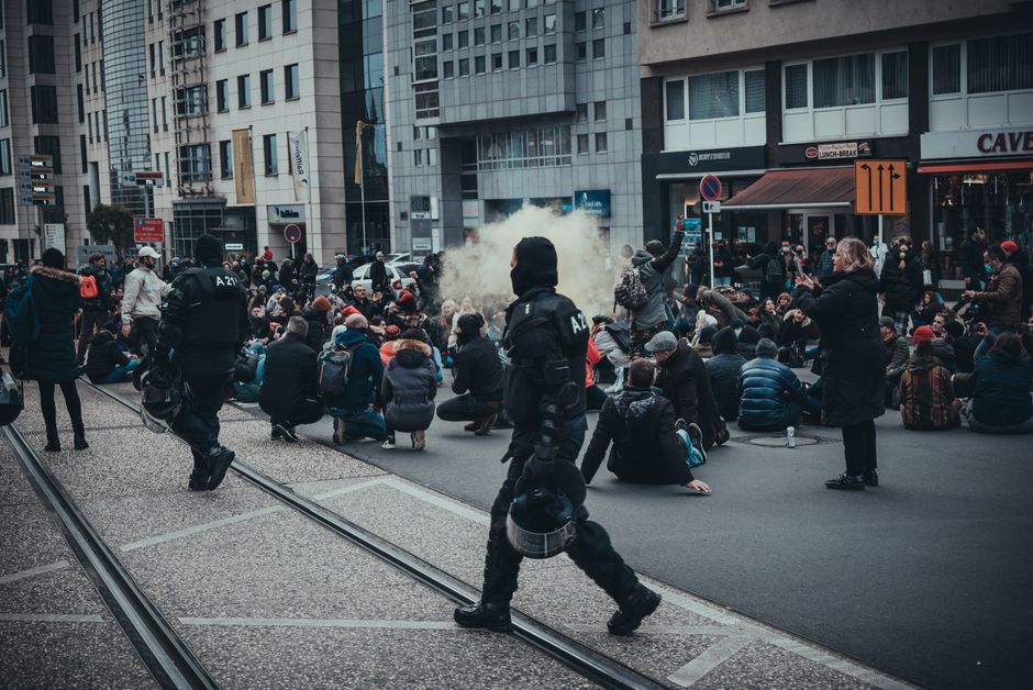 Barcelona — Paris Unrest: Can AI Police a Champions League Flashpoint? (inline 2)