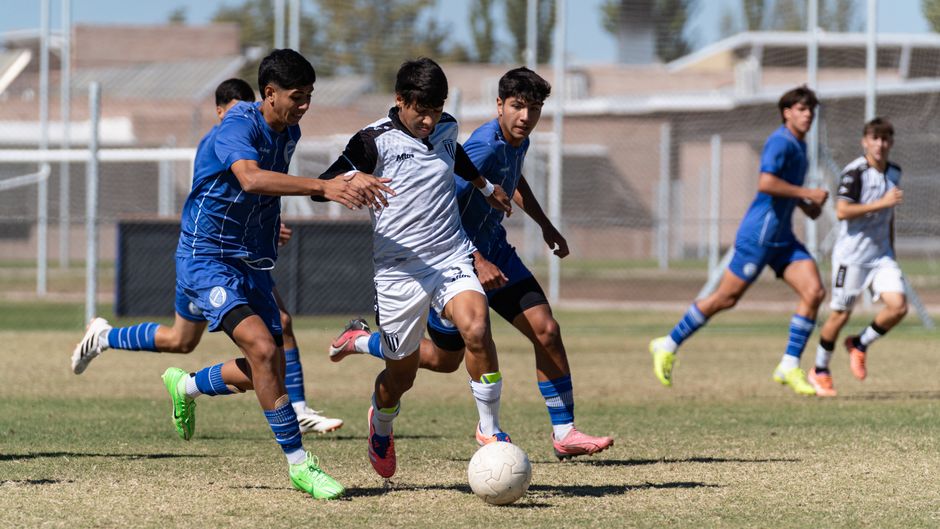 High — High School Soccer: When Fashion Becomes the Winning Strategy (inline 2)