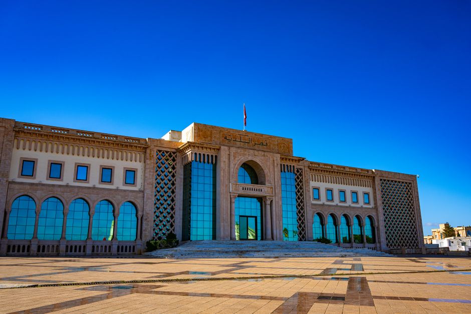 houthi missile — Houthi Palace Strike: Yemen's War Escalates, Diplomacy in (photo)