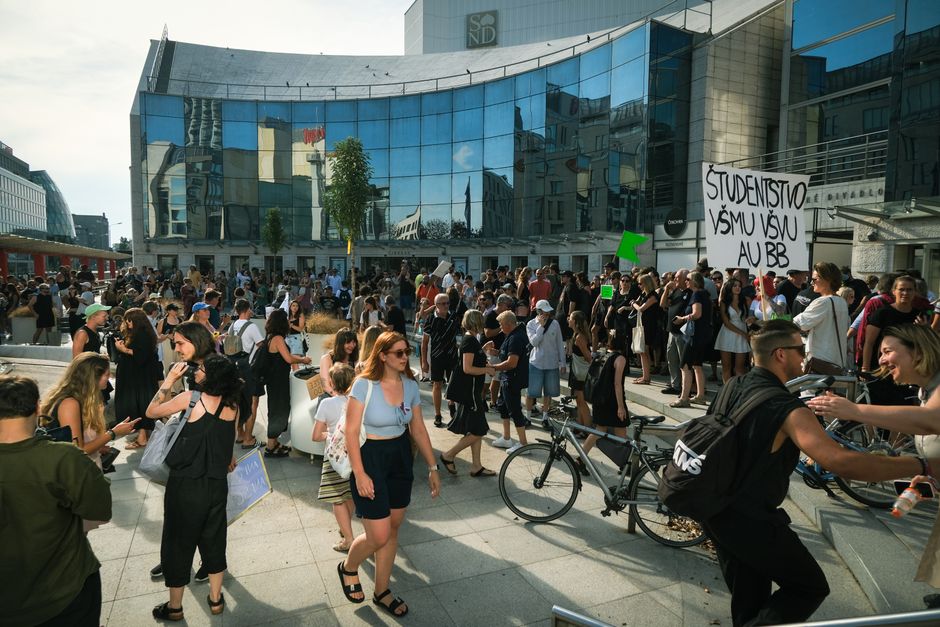 French — French Student Protests: A Truce Before The Next Battle? (inline 3)