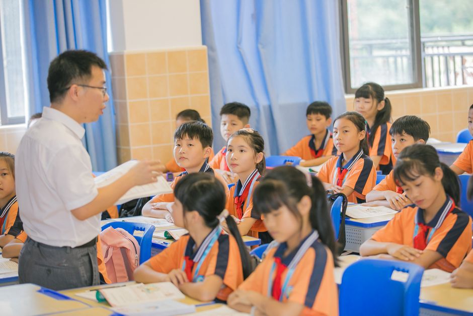 artificial intelligence — AI in Classrooms: Are Students Learning or Just Copying? (photo)