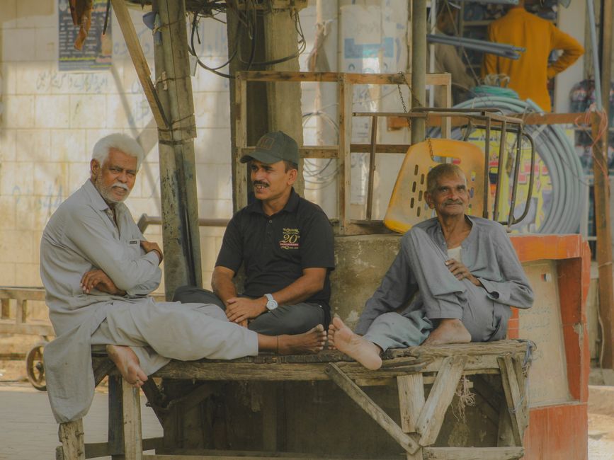 Human — Pakistan: Who Wins When Dissenting Lawyers Are Jailed? (inline 3)