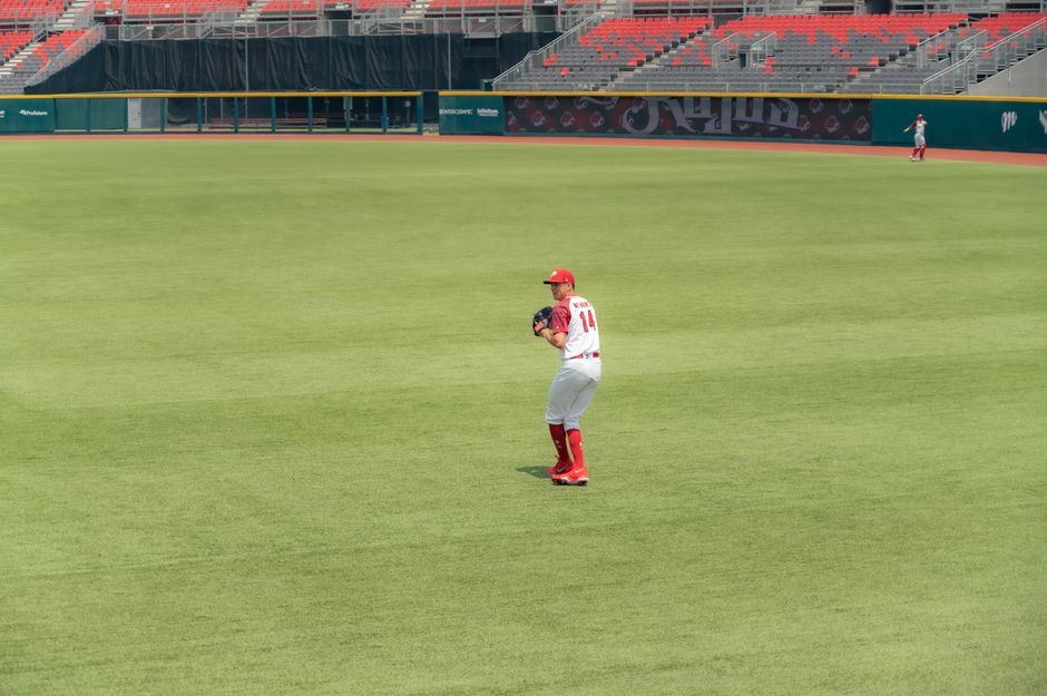 Shohei Ohtani — Ohtani to Bat Sixth: Dodgers Signal Crisis or Masterstroke? (photo)
